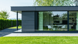 Le gris anthracite RAL 7016 s’impose comme la teinte incontournable pour tous ceux qui souhaitent conjuguer esthétisme et robustesse dans leurs projets de menuiserie. Cette couleur à la fois moderne et intemporelle se démarque par sa nuance profonde et subtilement […]